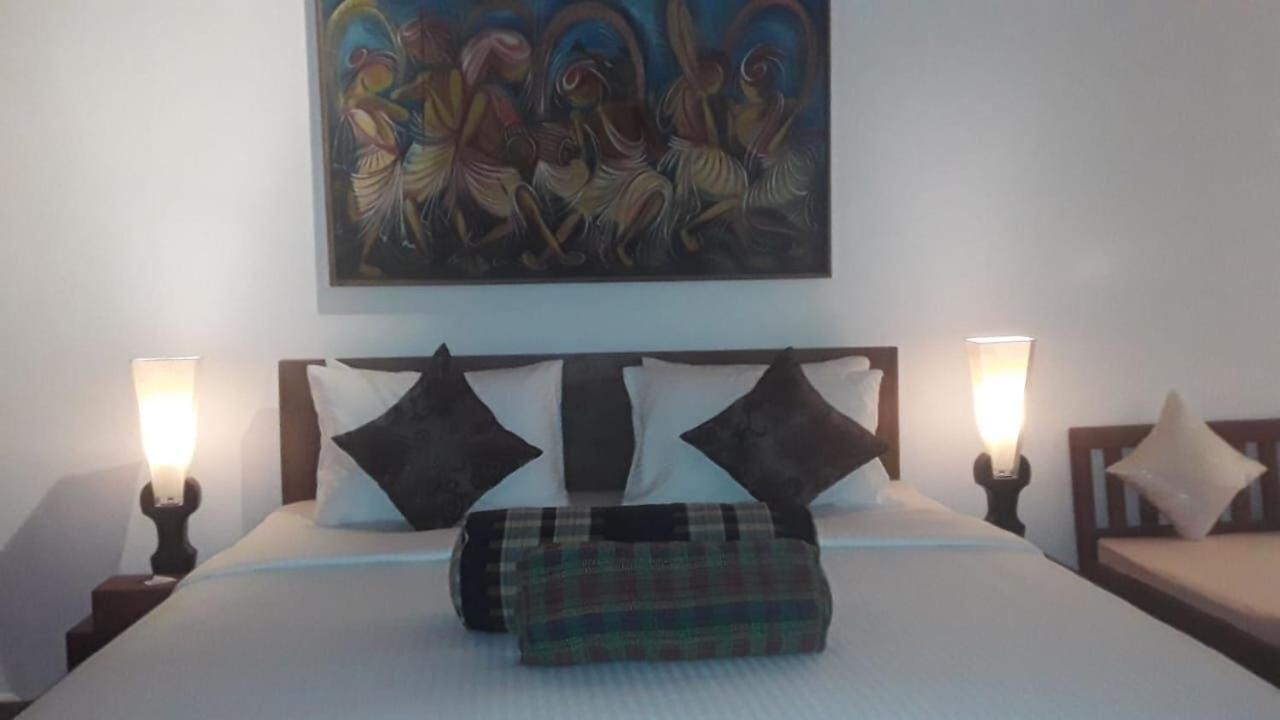 Rockside Cabanas Hotel Unawatuna Luaran gambar